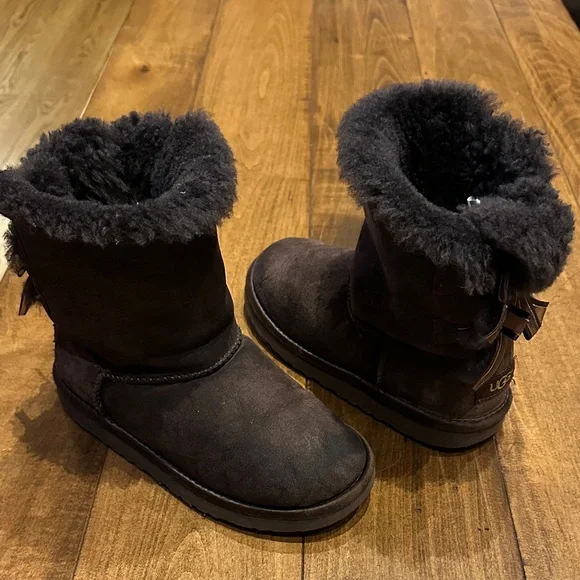 UGG Kid's Dusted Cocoa Boots - Picture 7 of 9